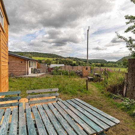 Enchanting Tiny House With Wood Burner And Hot Tub In Cairngorms Ballater Exterior photo